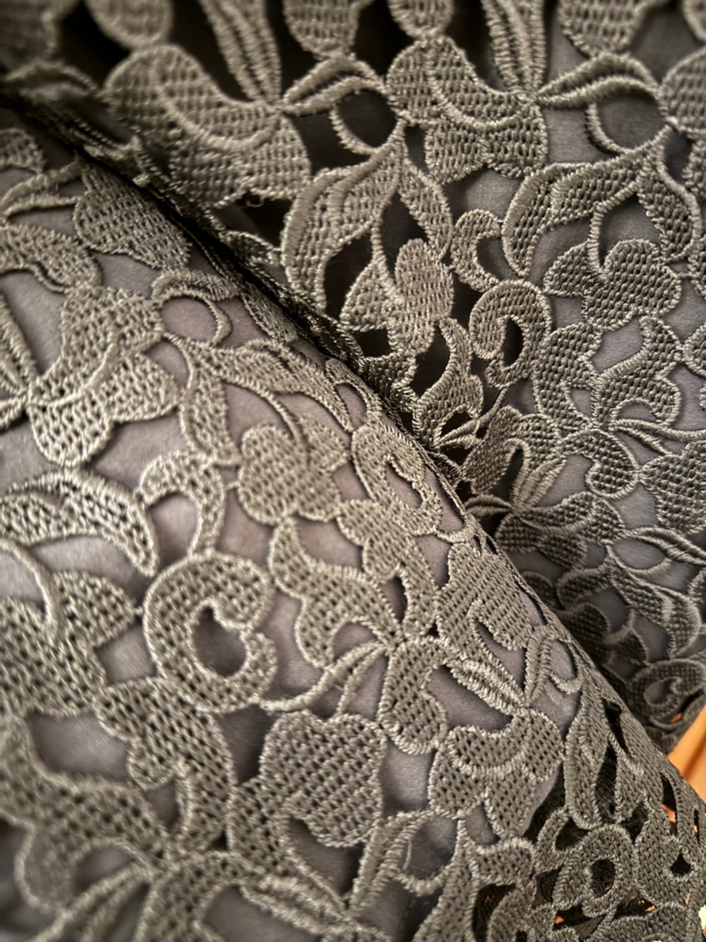 J.Crew Collection Lace Pencil Skirt size 2 - Picture 5 of 5